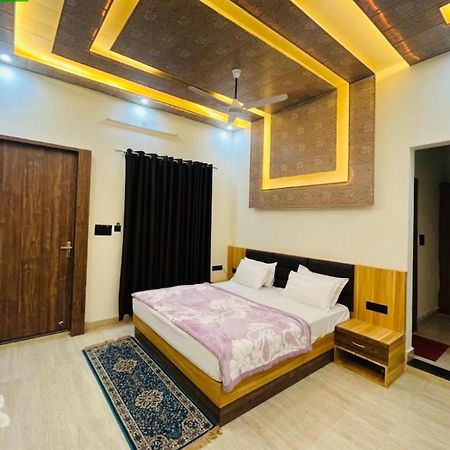 Lotus Palm Retreat - Full Villa Ujjain Zewnętrze zdjęcie