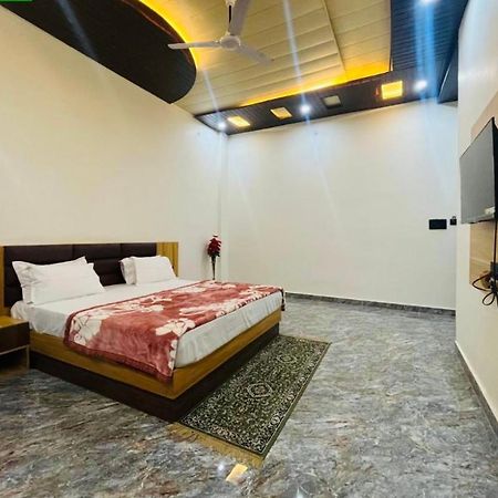 Lotus Palm Retreat - Full Villa Ujjain Zewnętrze zdjęcie