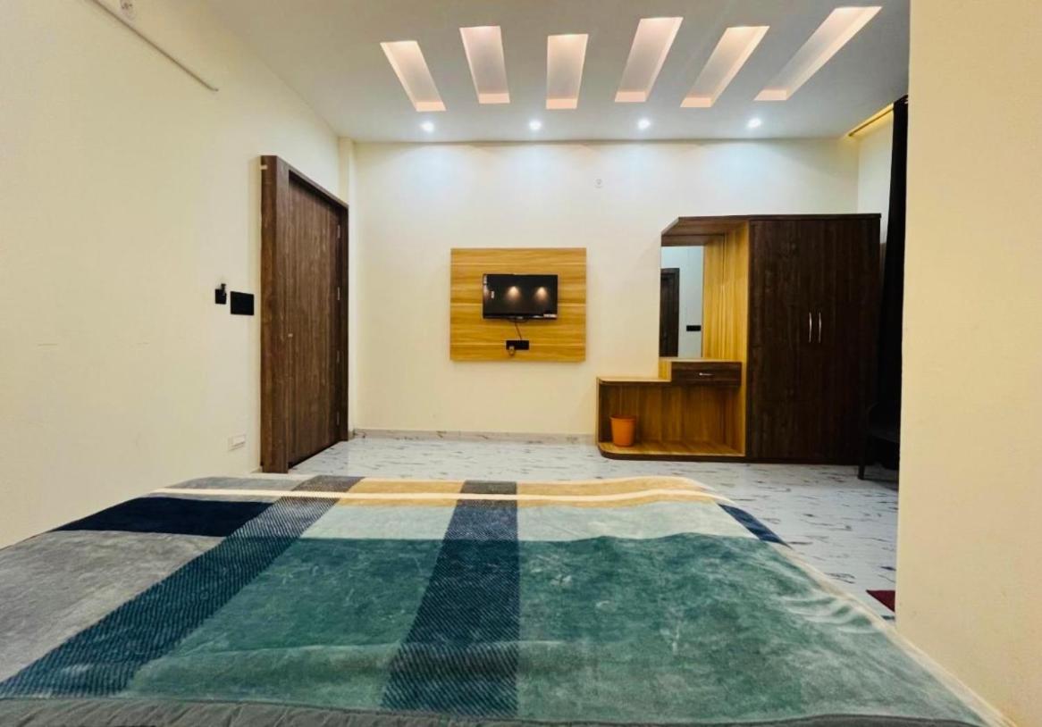 Lotus Palm Retreat - Full Villa Ujjain Zewnętrze zdjęcie